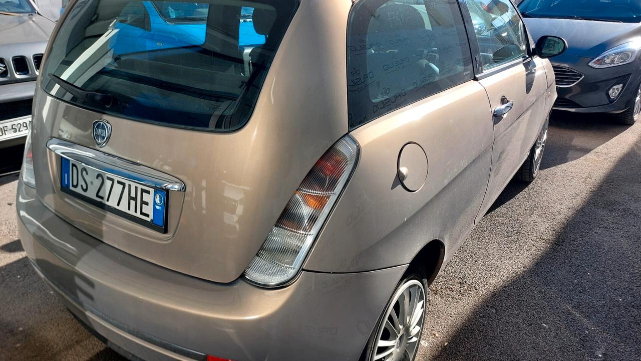 Lancia Ypsilon 1.2 GPL