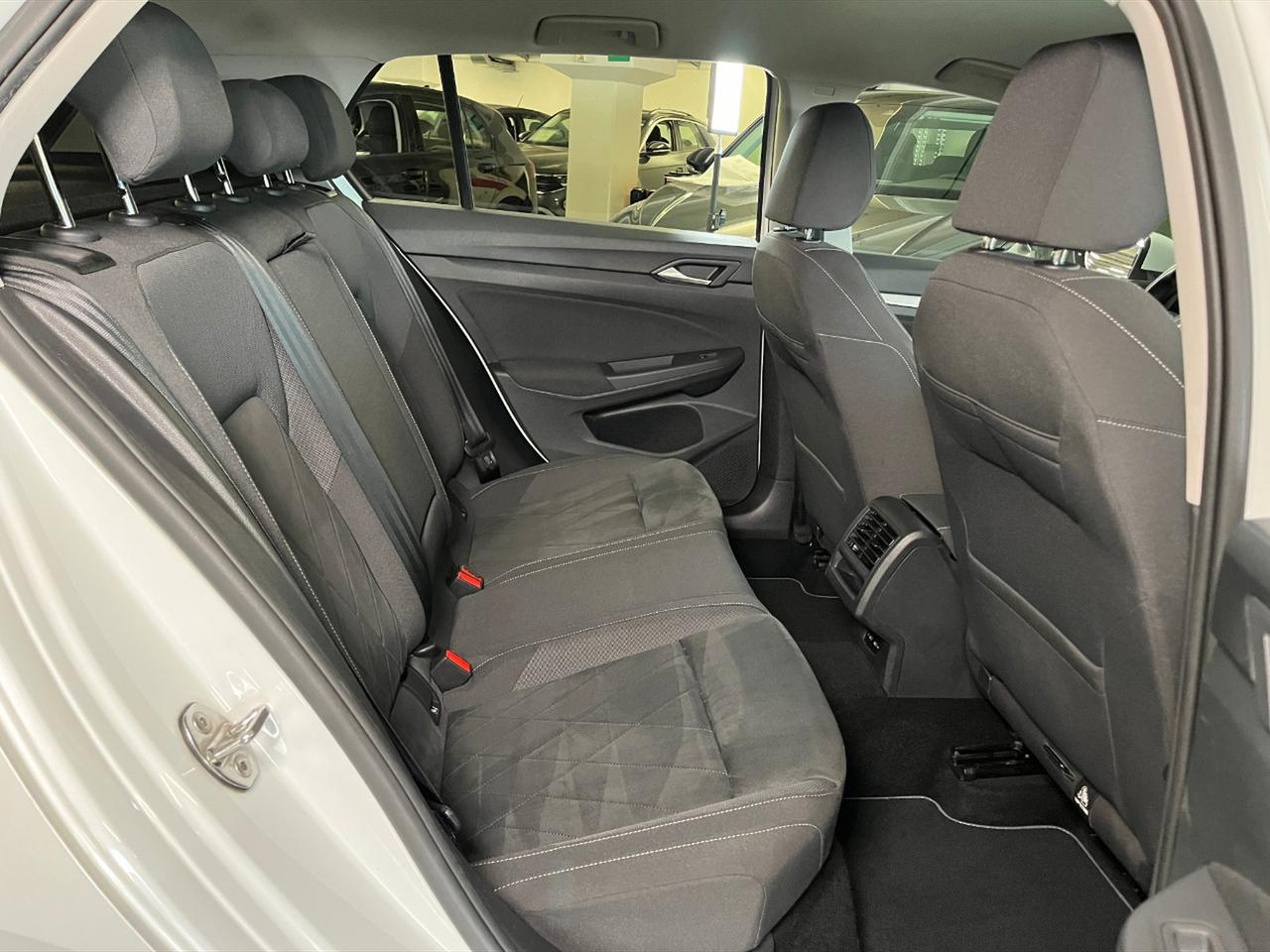 Volkswagen Golf 1.5 tsi evo life 130cv