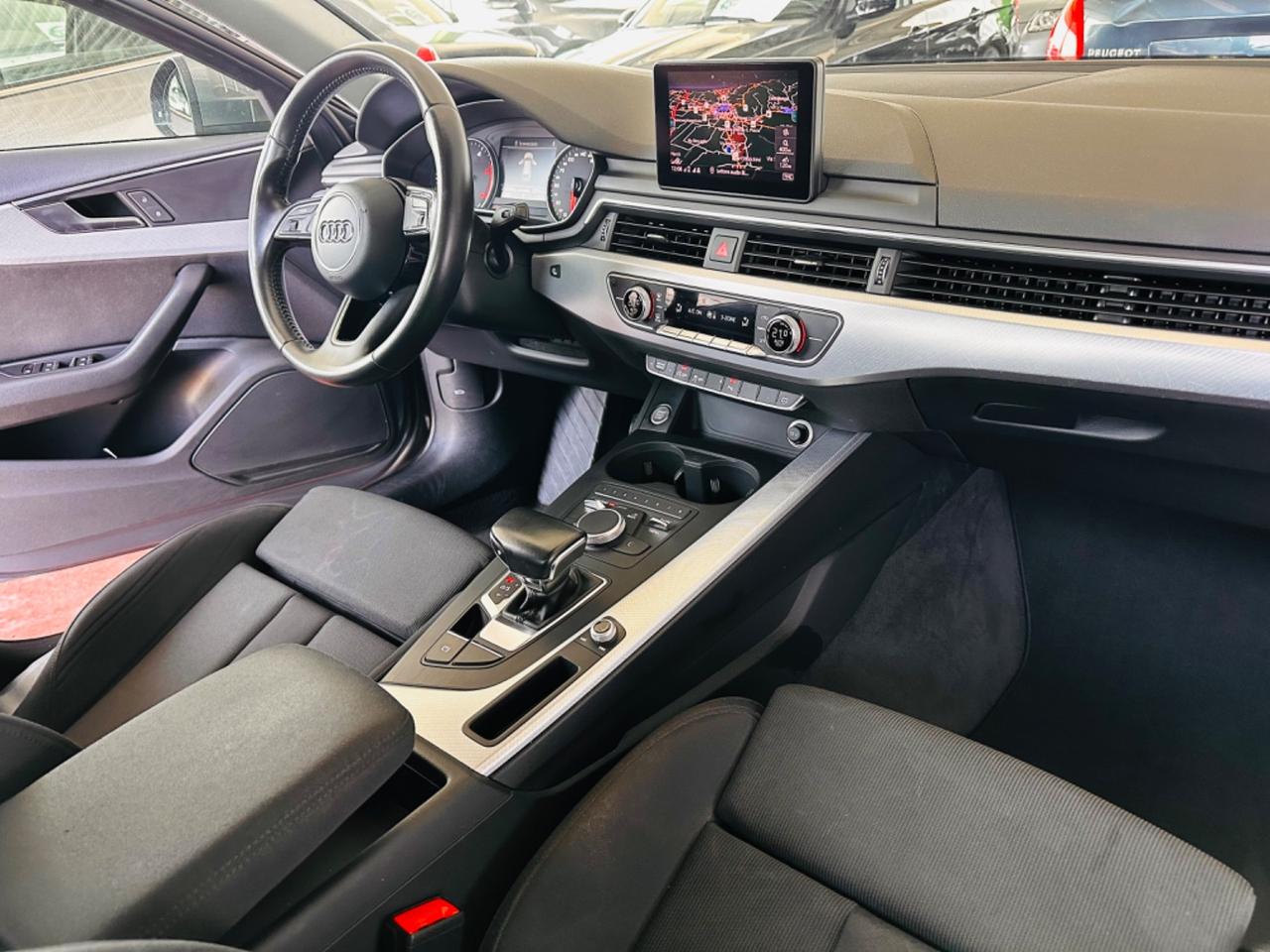 Audi A4 35 TDI 150CV S-Tronic 7Marce F1 S-Line