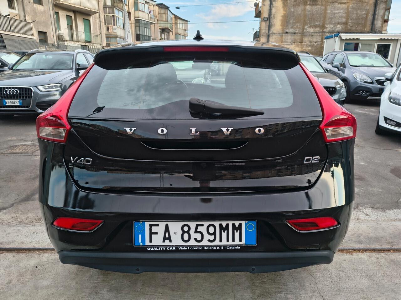 VOLVO V40 2.0 DIESEL SOLO 130.000 KM ANNO 2015