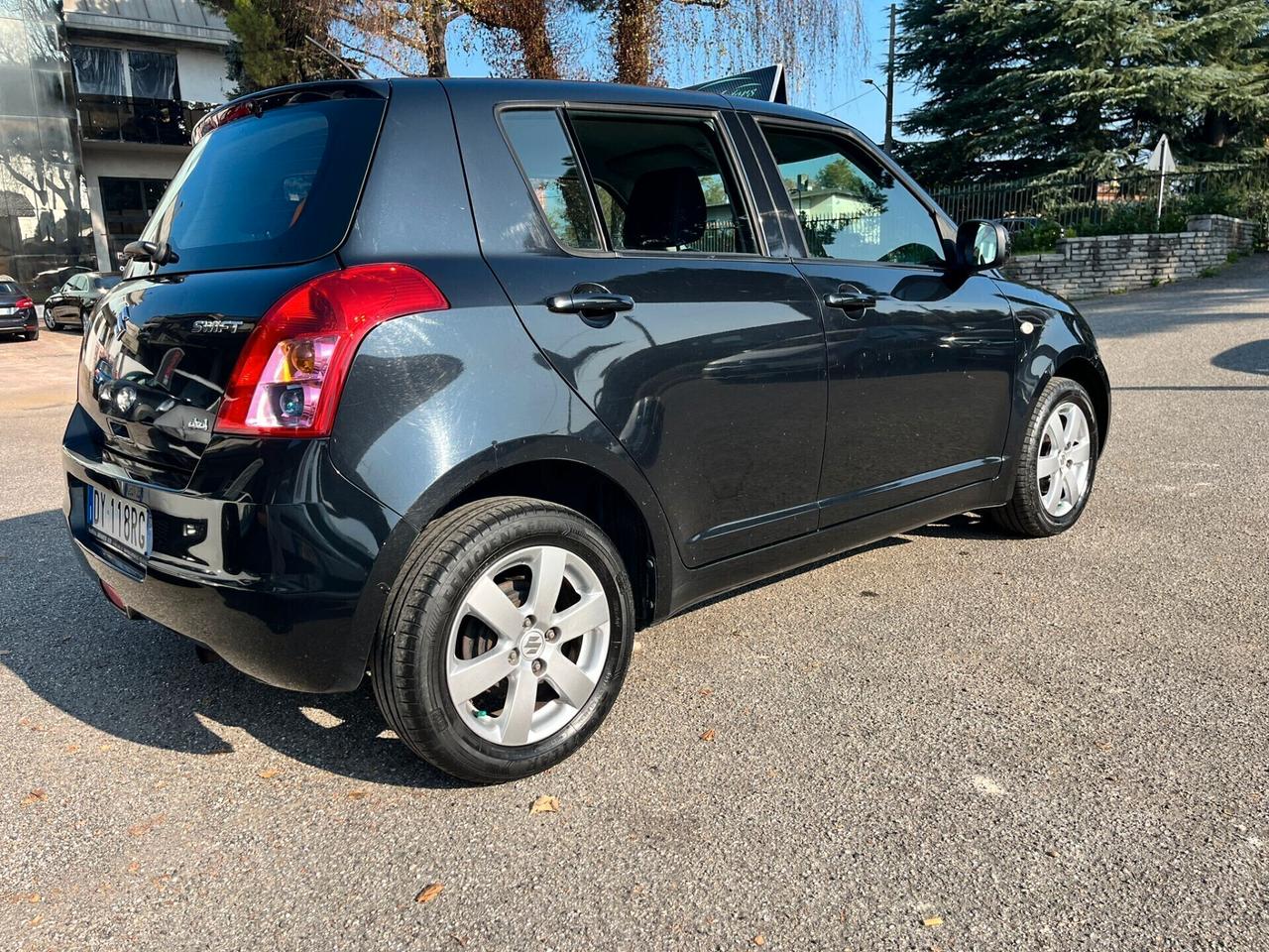 Suzuki Swift 1.3 4x4 5p. GL