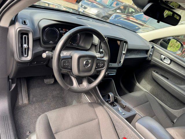 VOLVO XC40 T2 Geartronic Momentum Core