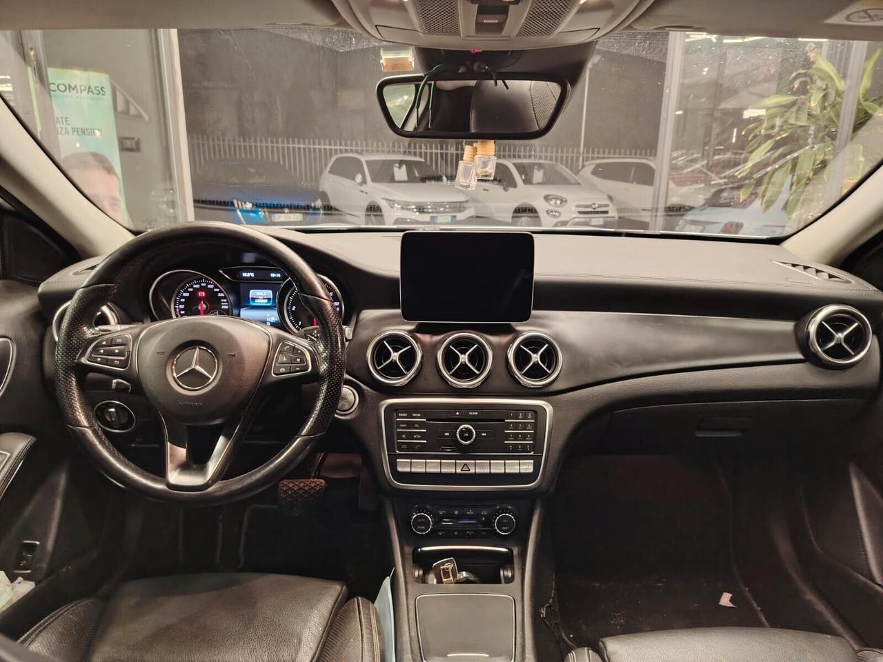 Mercedes-Benz GLA 220 d Automatic 4Matic Sport