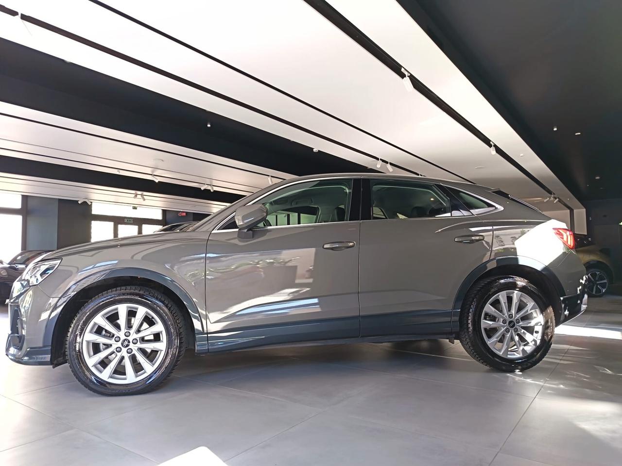 Audi Q3 35 TDI S tronic Business