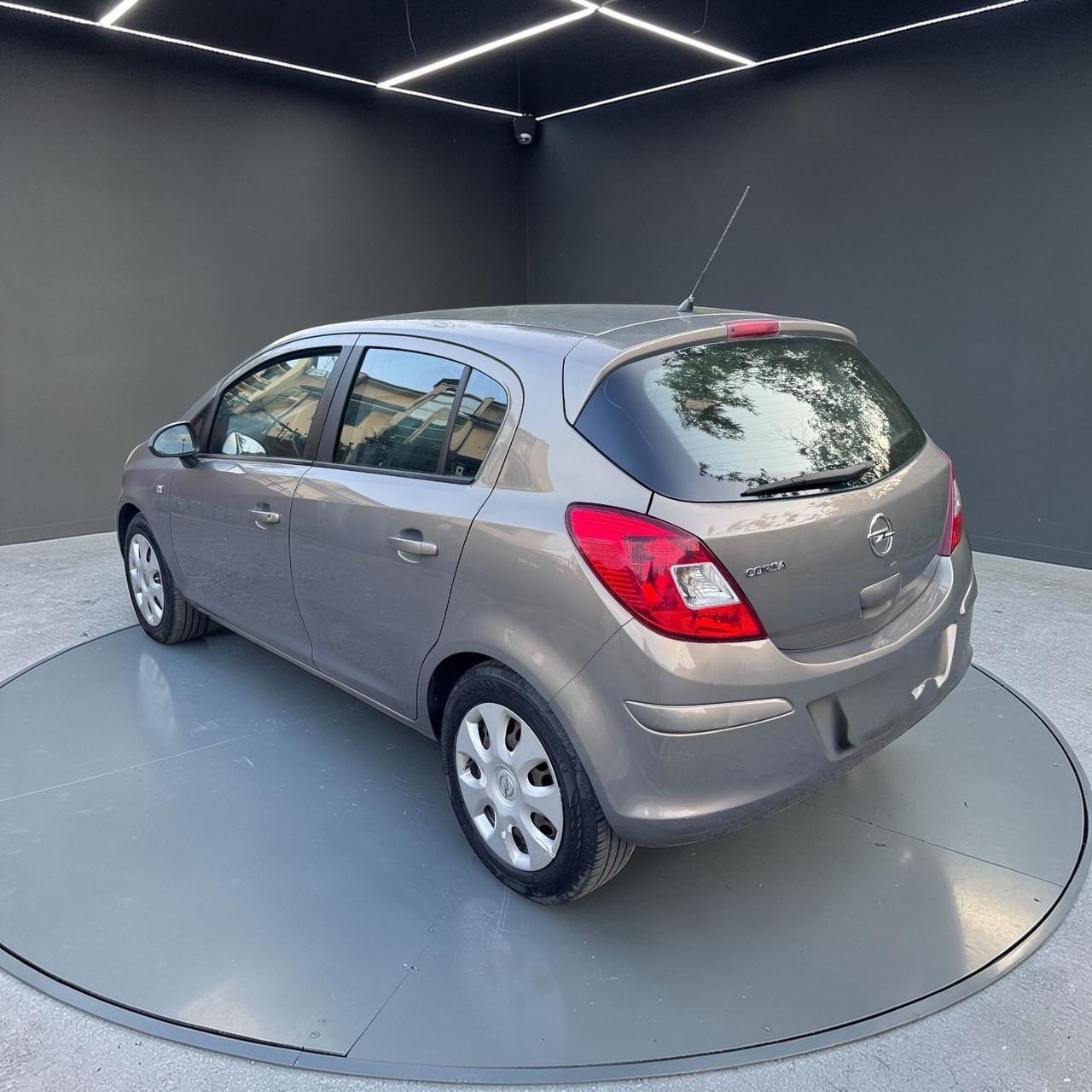Opel Corsa 1.2 5 porte Sport