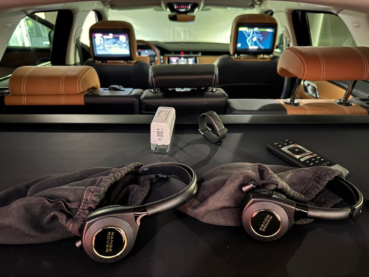 Land Rover Range Velar 3.0 V6 SD6 300 CV SE- TV Posteriori Tagliandi certificati Land - Auto Full