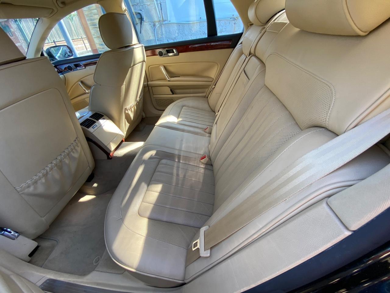 Volkswagen Phaeton 3.0 V6 TDI DPF 4mot. tip. 5 posti automatica