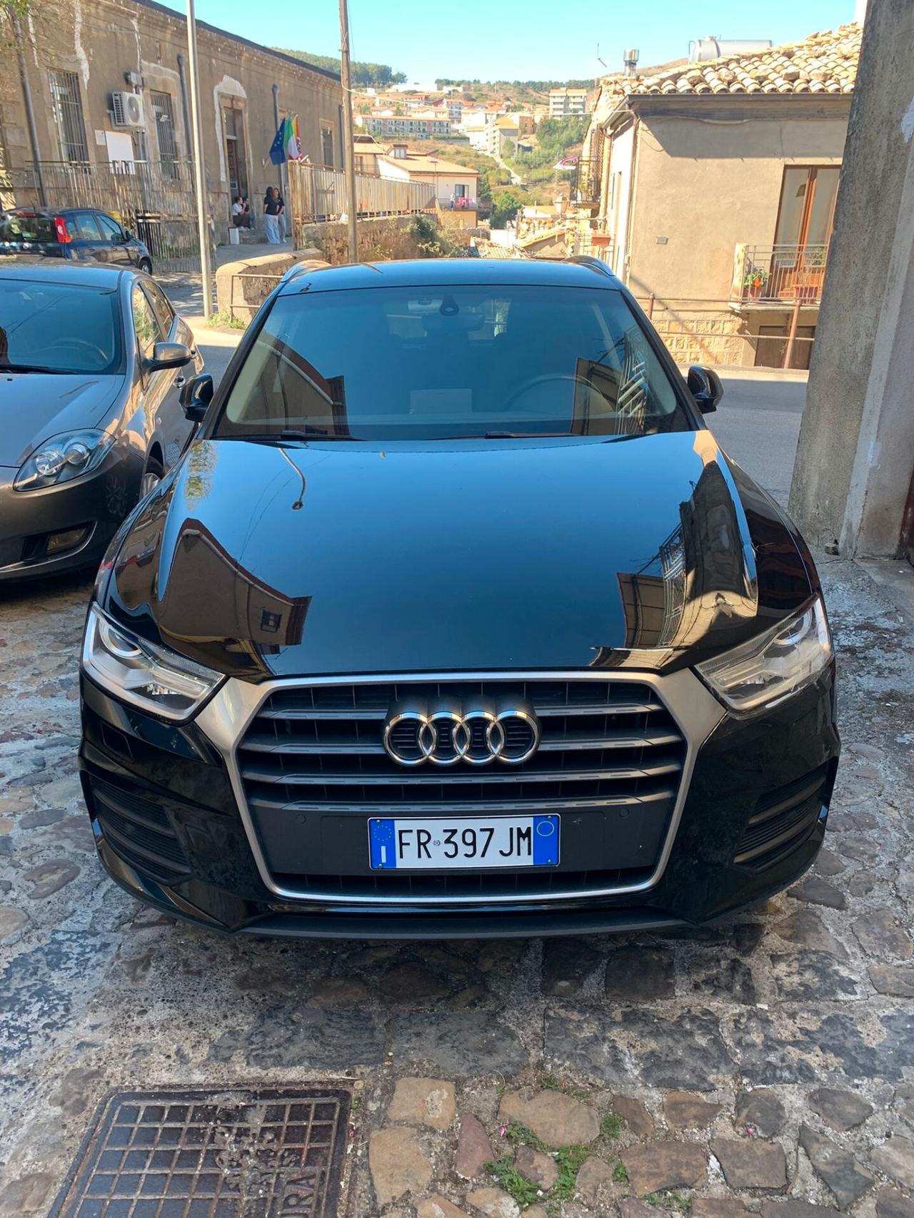 Audi Q3 2.0 TDI 150 CV S tronic Business AUTO IN ARRIVO