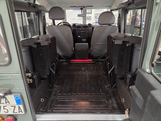 LAND ROVER Defender 90 2.4 TD4 AUTOVETTURA