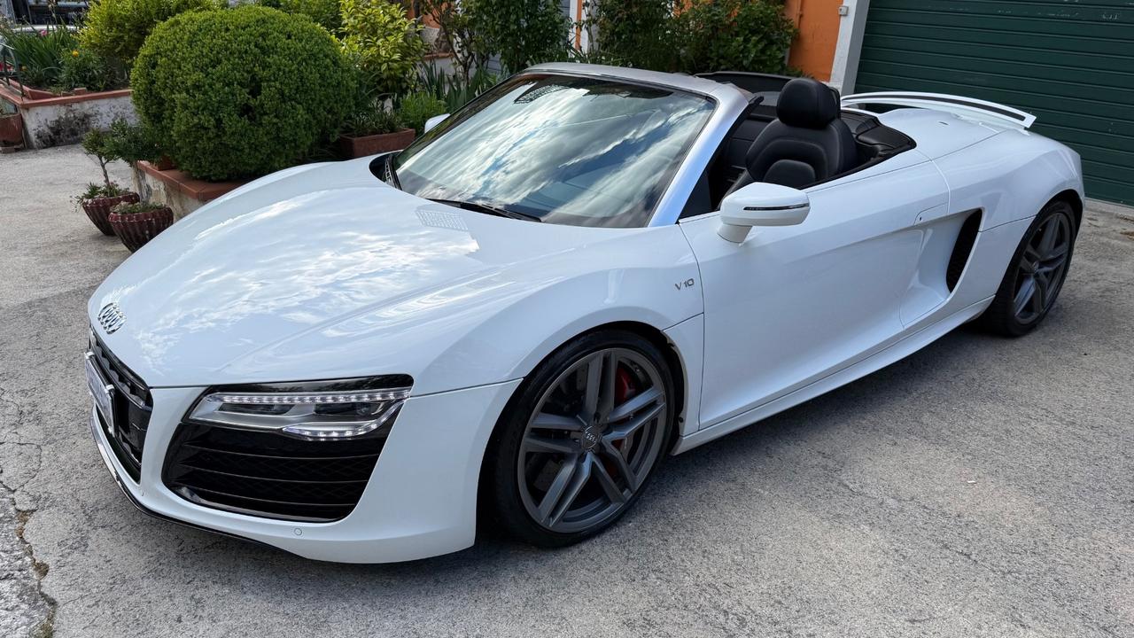 Audi R8 Spyder 5.2 V10 FSI quattro R tronic