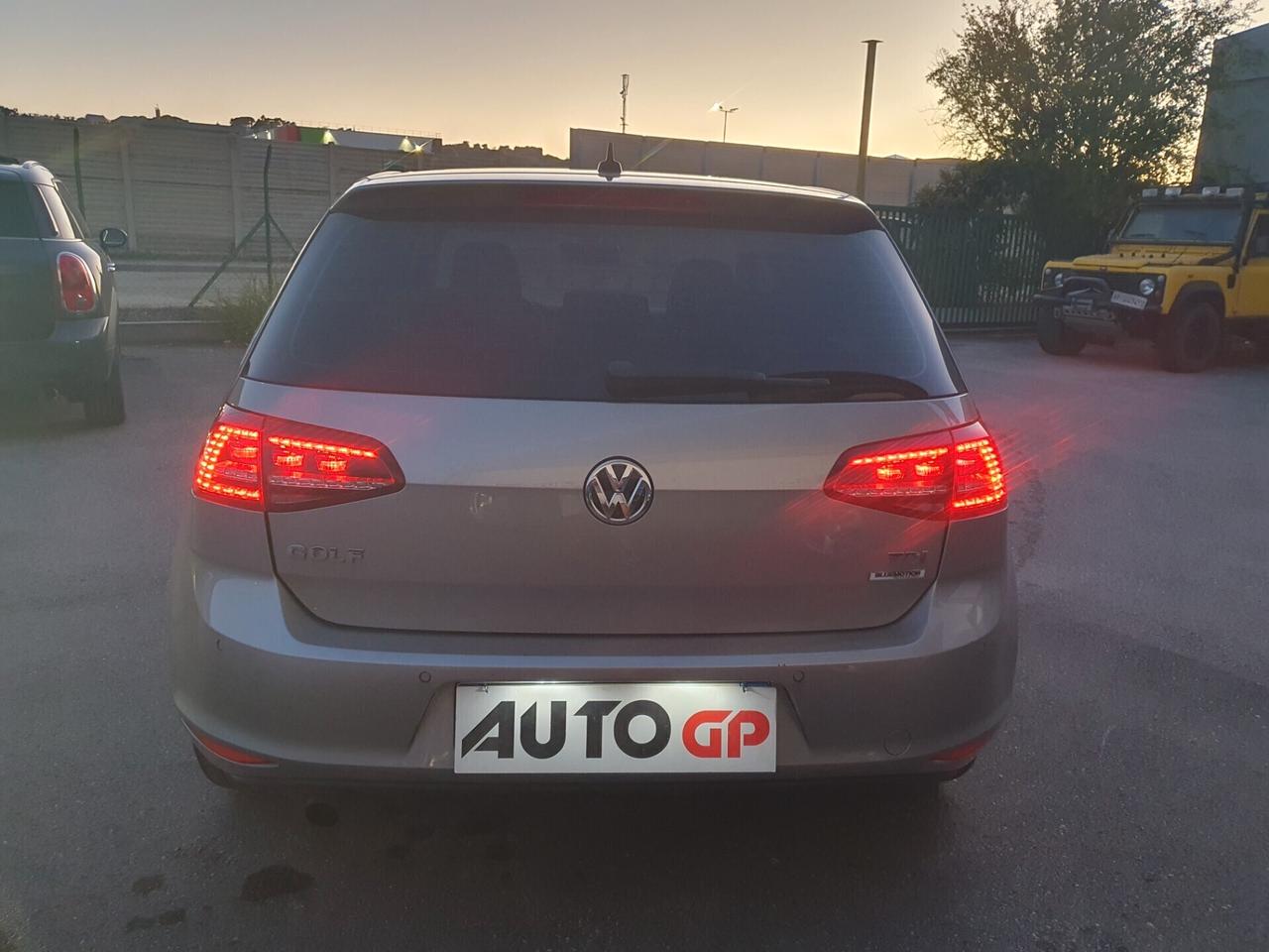 Volkswagen Golf 1.6 TDI 110 CV Highline BlueMotion 2016 Neop