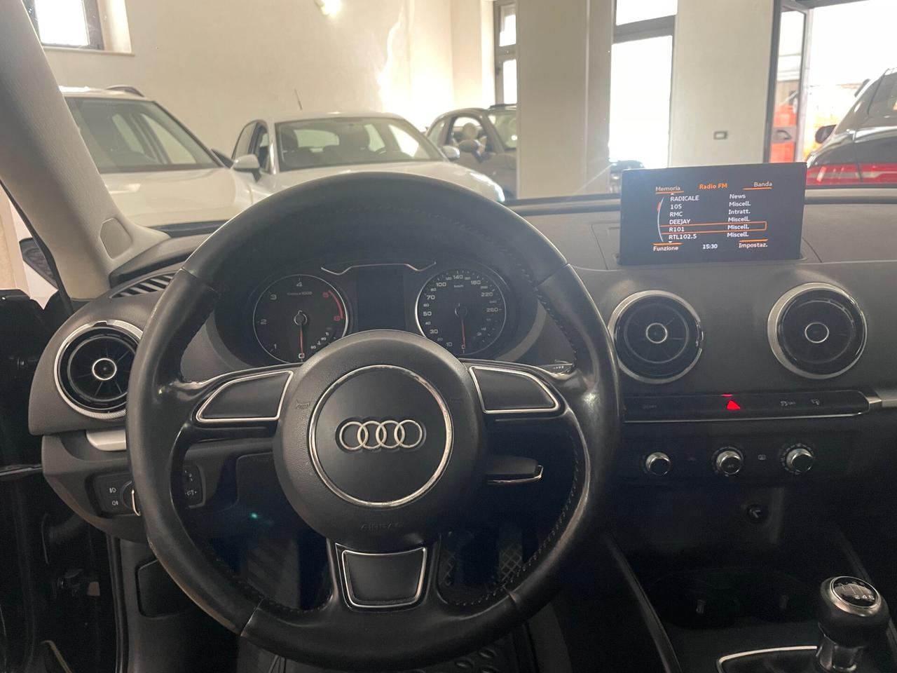 Audi A3 1.6 TDI ultra Attraction finanziabile