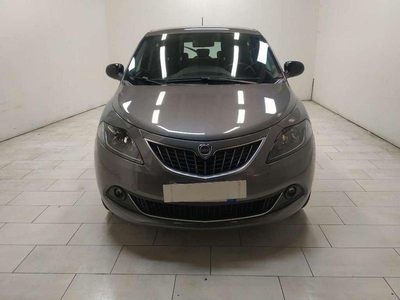 Lancia Ypsilon 1.0 firefly hybrid Gold s&s 70cv