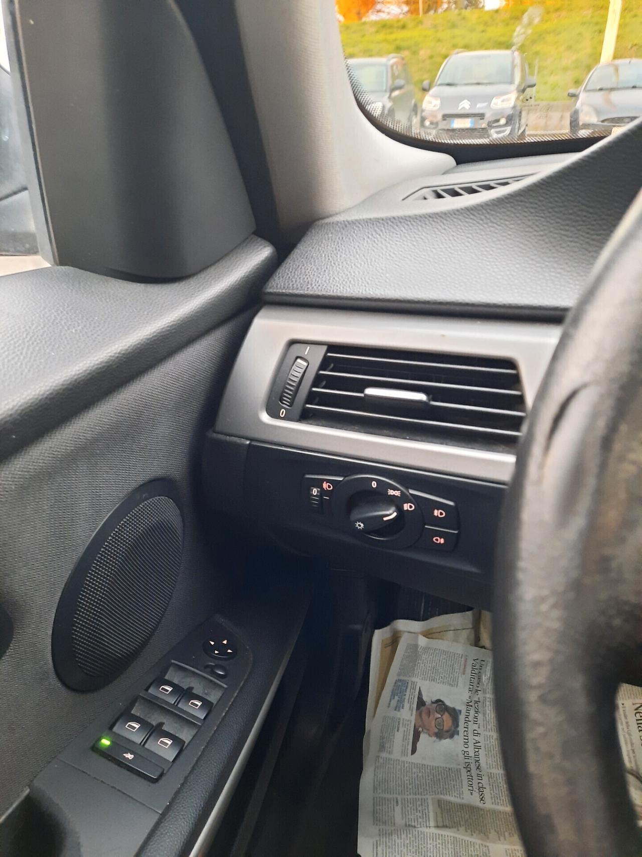 Bmw 320 320i cat Attiva