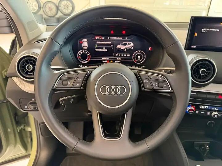 Audi Q2 35 TFSI Identity Black S line