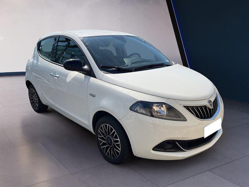 Lancia Ypsilon NUOVA My24 402 Platino 1.0