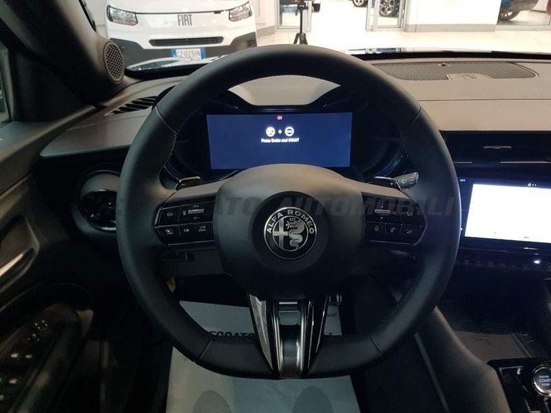 Alfa Romeo Junior Junior 1.2 ibrida Speciale 136cv edct6
