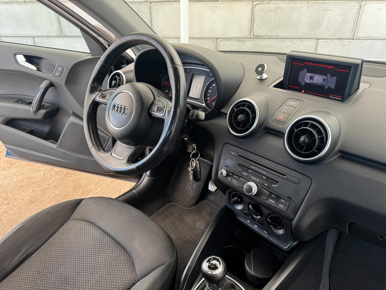 Audi A1 1.6 TDI Attraction 90 cv - 2012