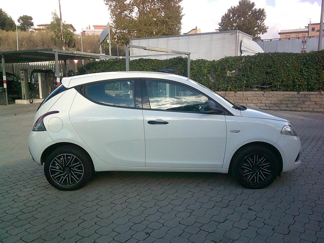 Lancia Ypsilon 1.2 69 CV 5 porte S&S*PREZZO VERO*