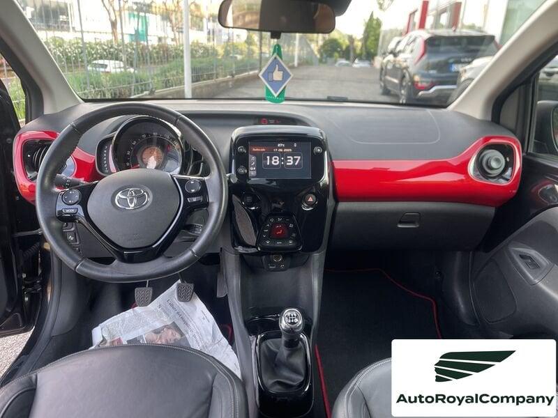 Toyota Aygo Connect 1.0 VVT-i 72 CV 5 porte x-clusiv