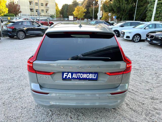 VOLVO XC60 B4 (d) automatico Core