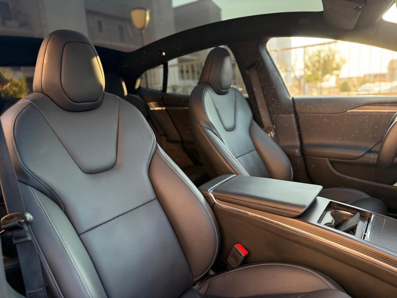 Tesla Model S 1020 cavalli Plaid