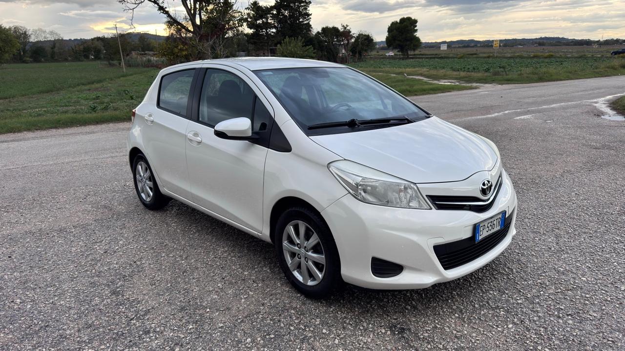 Toyota Yaris 1.0 5 porte