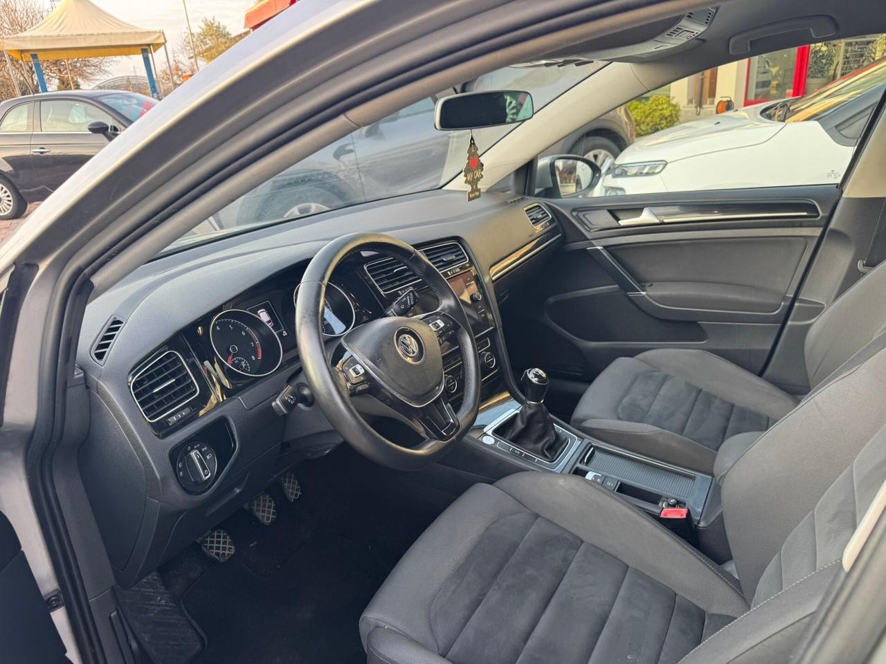 Volkswagen Golf 1.5 TGI DSG 5p. Trendline BlueMotion Technology