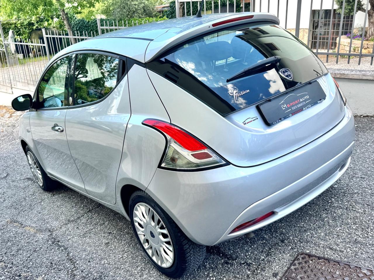 LANCIA YPSILON ECOCHIC 1.2 GPL PARI AL NUOVO
