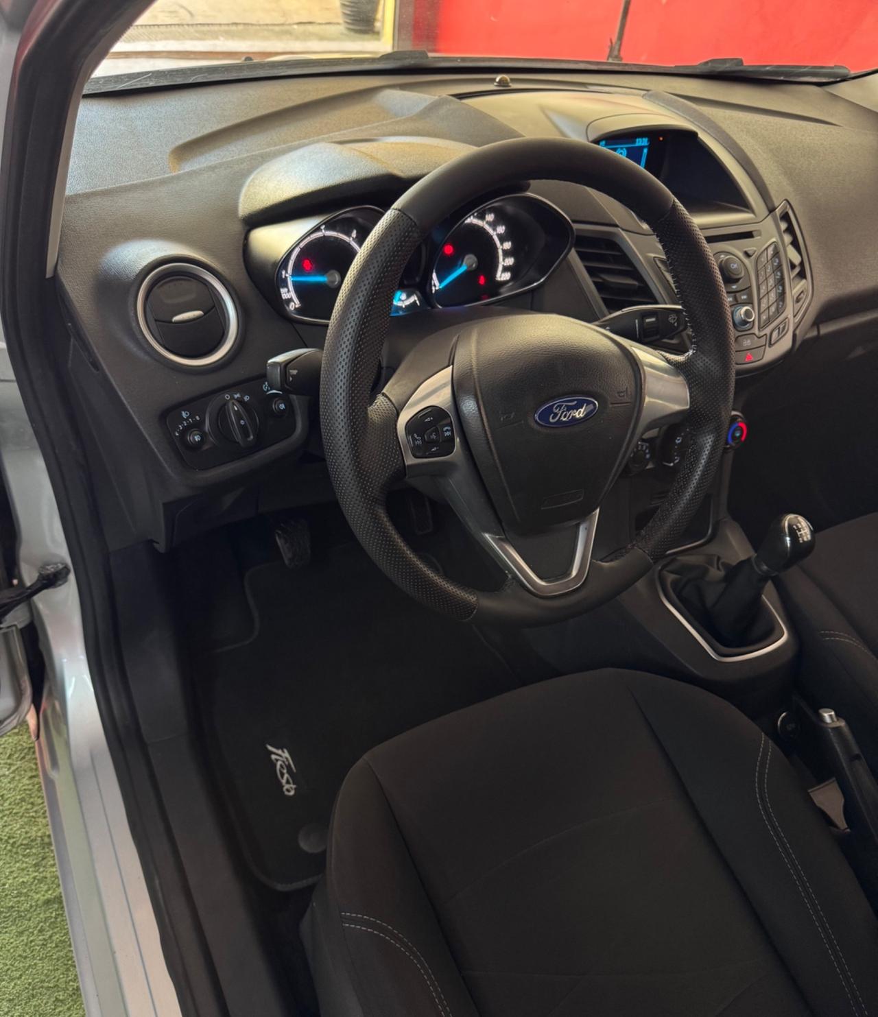Ford Fiesta 1.5 TDCi 75CV 5 porte Titanium