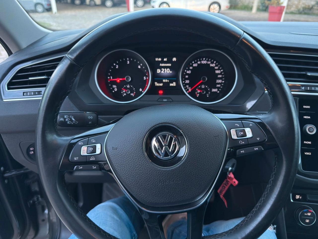 Volkswagen Tiguan 2.0 TDI SCR 4MOTION Business BlueMotion Technology