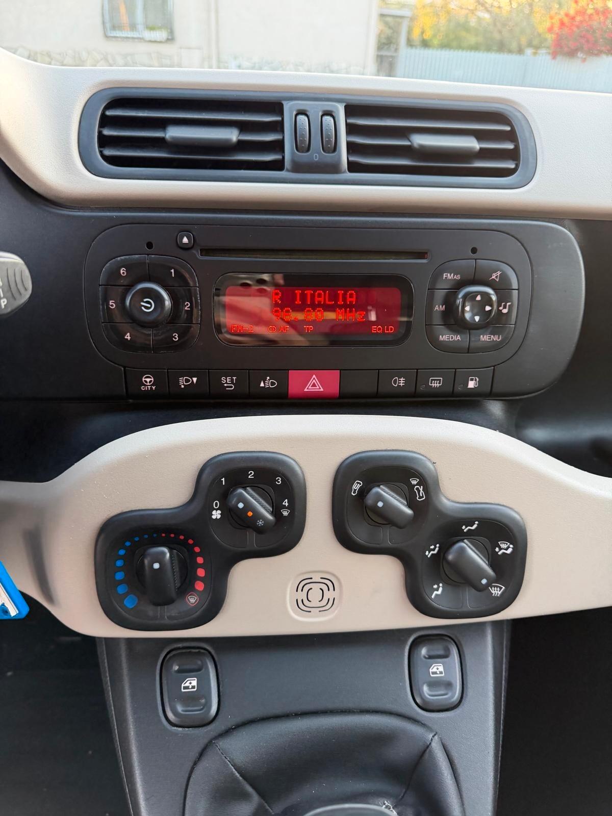 Fiat Panda 0.9 TwinAir Turbo Natural Power Easy-10/2013