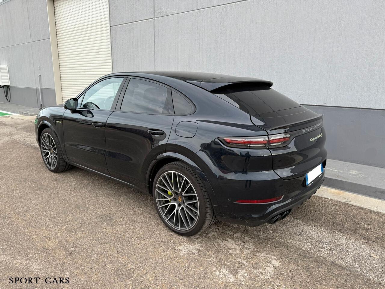 Porsche Cayenne Coupé 4.0 V8 Turbo S E-Hybrid 680 cv,