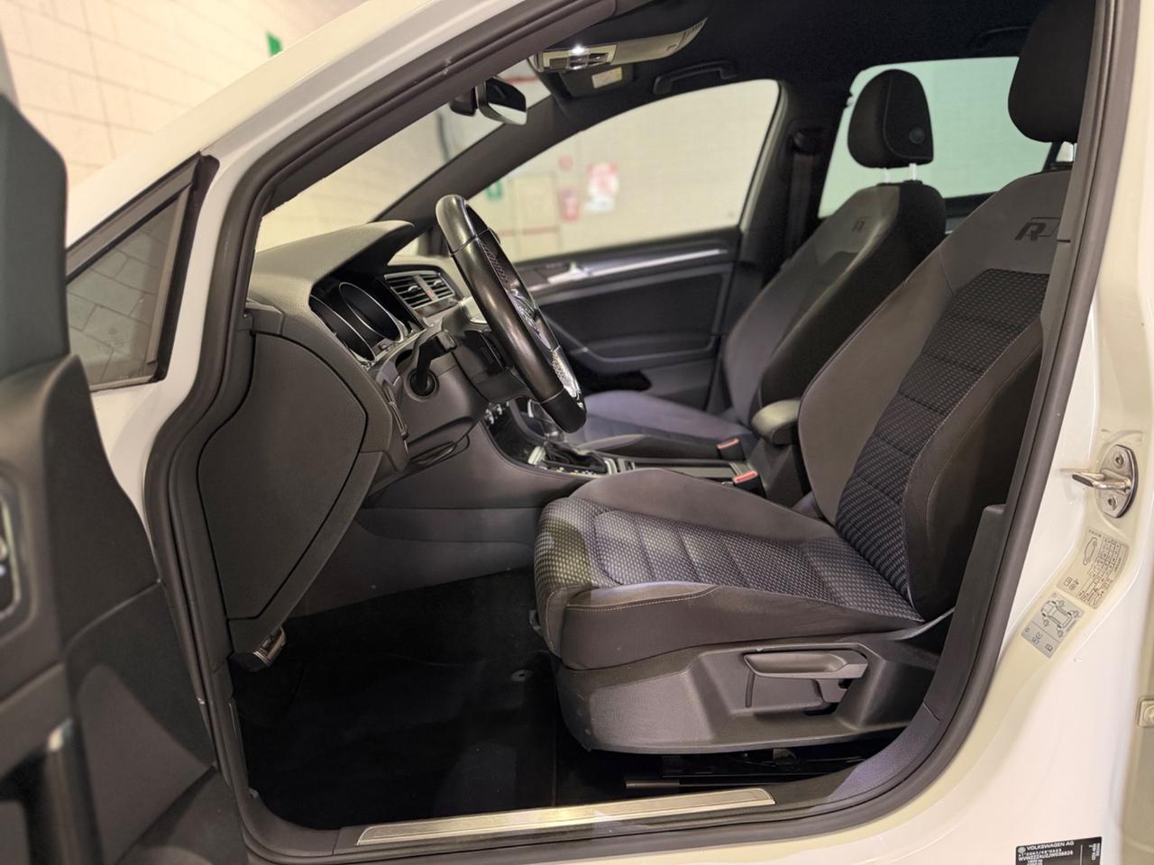 Volkswagen Golf 1.4 TSI 125CV DSG R Line