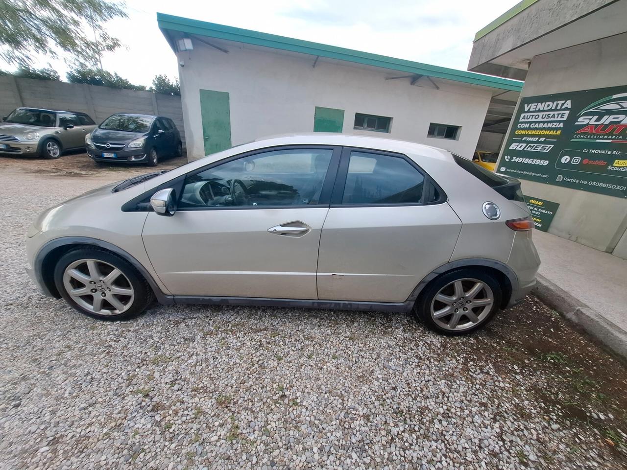 Honda Civic 1.8 i-VTEC 5p. Executive i-P