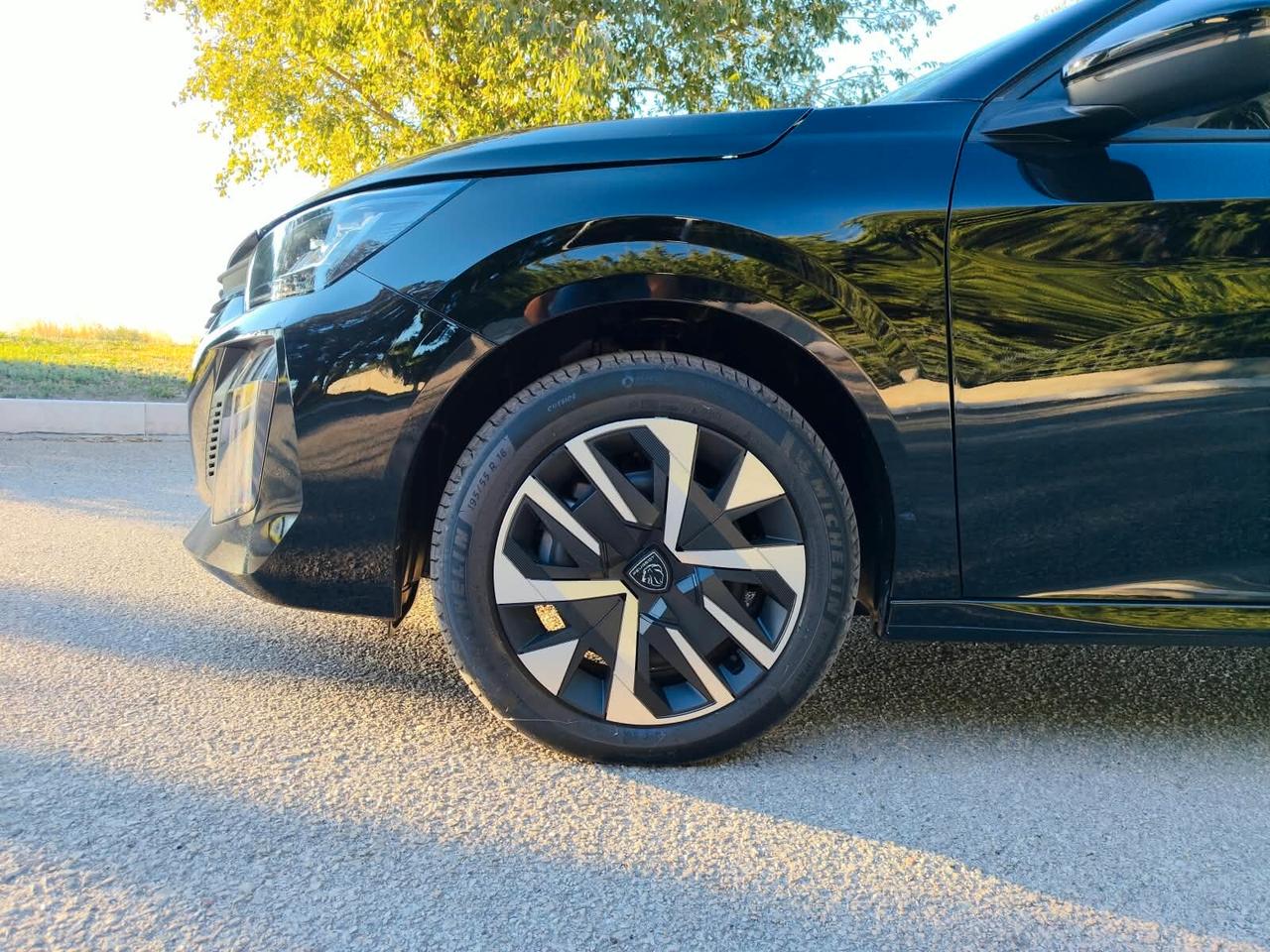 Peugeot 208 Hybrid 110 e-DCS6 Style