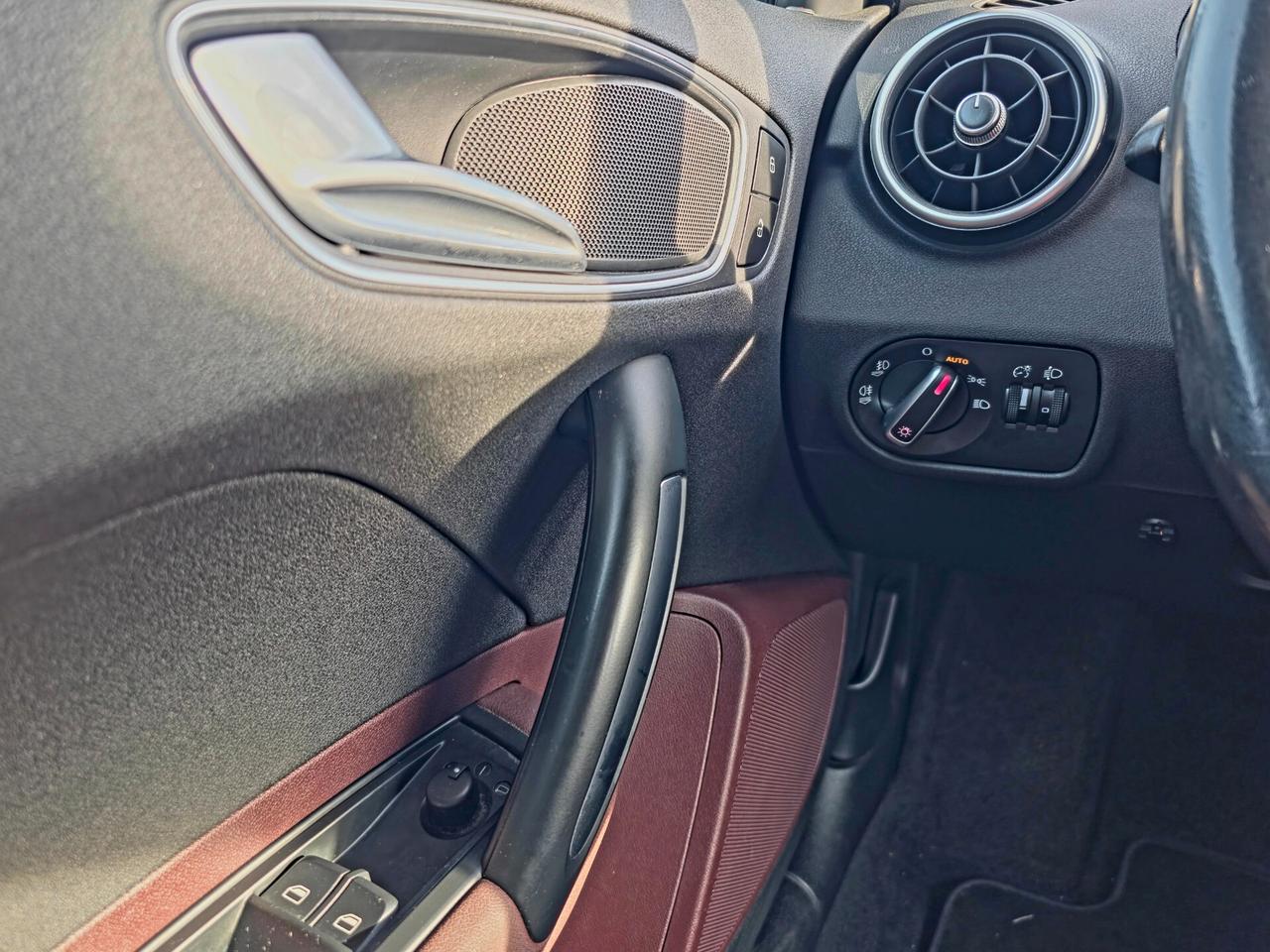 Audi A1 SPB 1.6 TDI S tronic Attraction 2013-E5B Automatico NEO