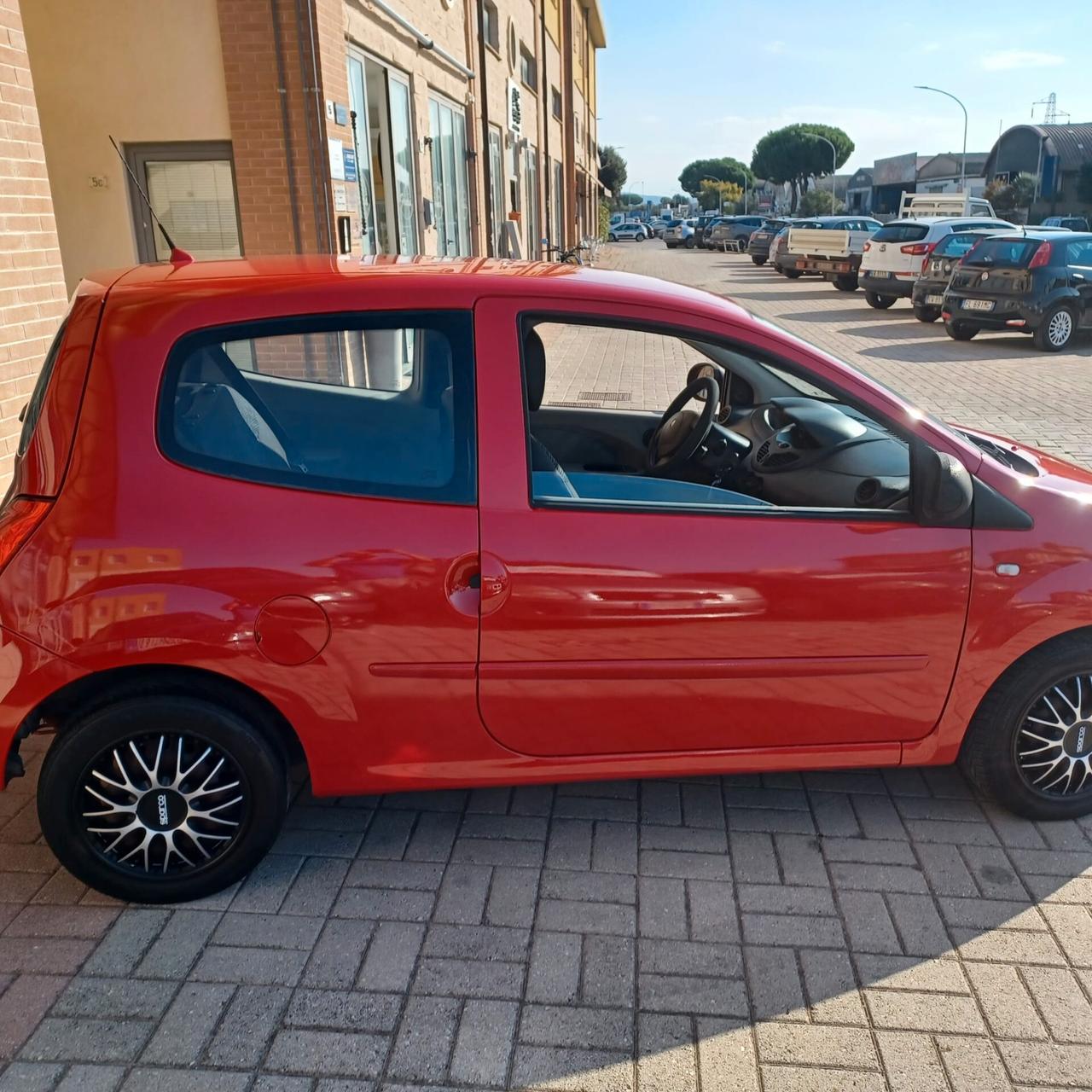 129.888KM PERFETTA TWINGO 1.2 NEOPATENTATI