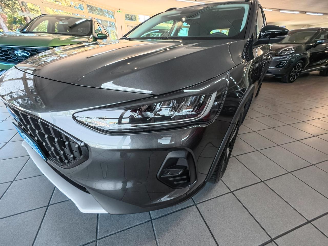 Ford Focus 1.0 EcoBoost Hybrid 125 CV 5p. Active X KM 5600 Garanzia estendibile fino a 2031
