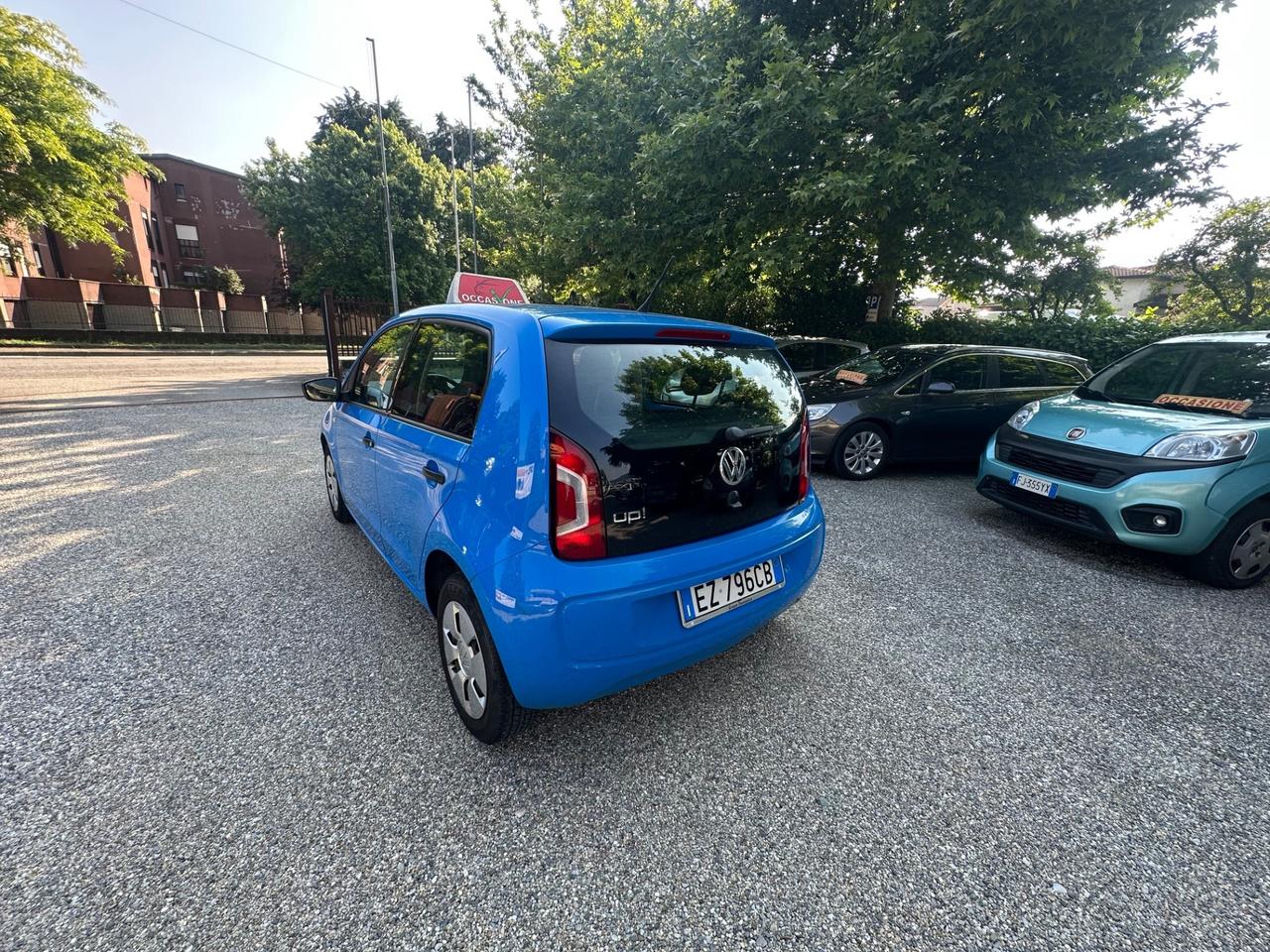 Volkswagen up! 1.0 75 CV 5p. club up!