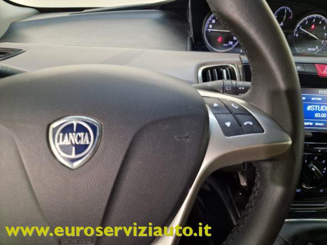 LANCIA Ypsilon 1.2 69 CV 5 porte Platinum