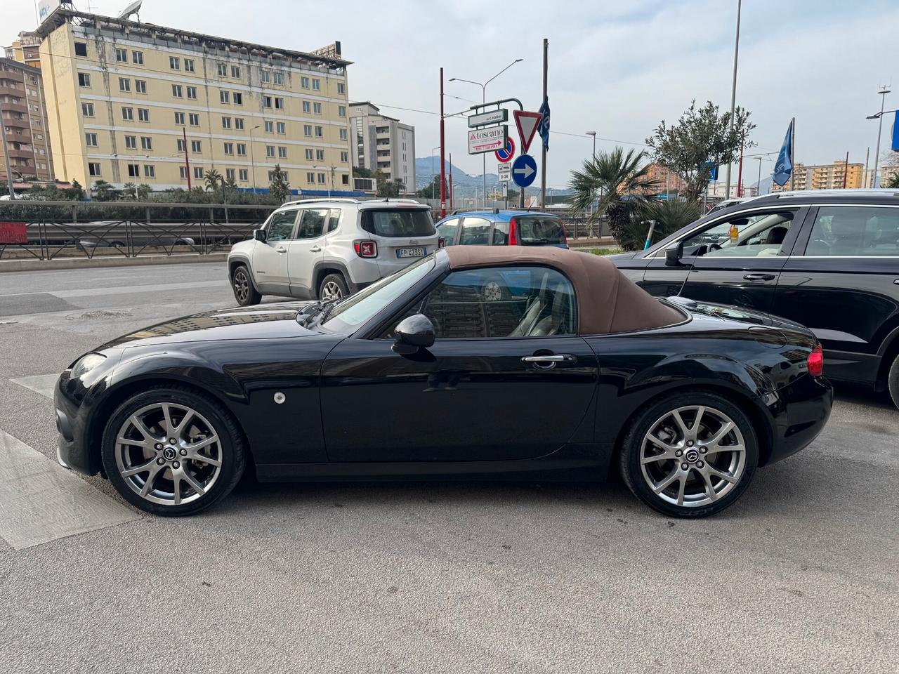 Mazda MX-5 Roadster 1.8L Cult
