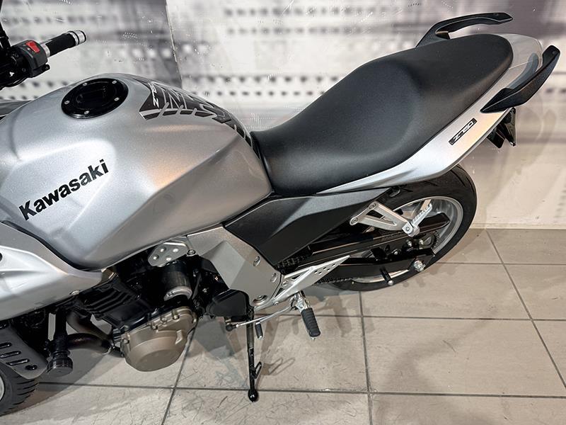 Kawasaki Z 750 S