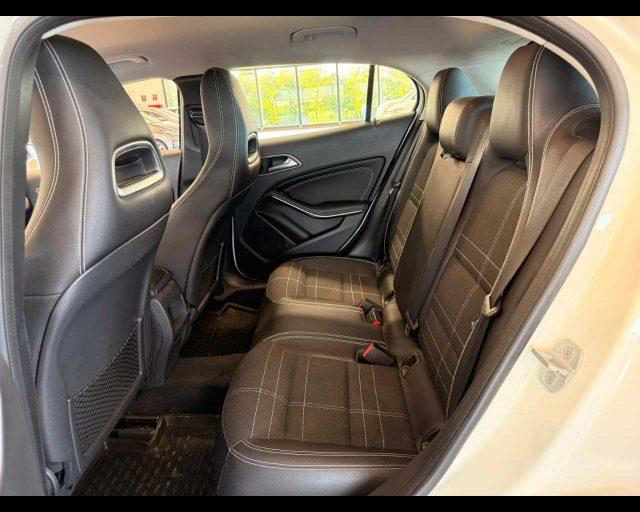 MERCEDES-BENZ GLA 180 CDI Automatic Sport