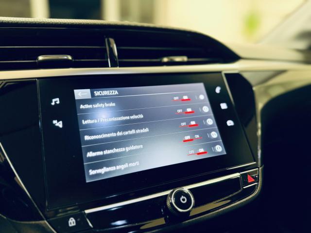 Opel Corsa 1.2 Elegance