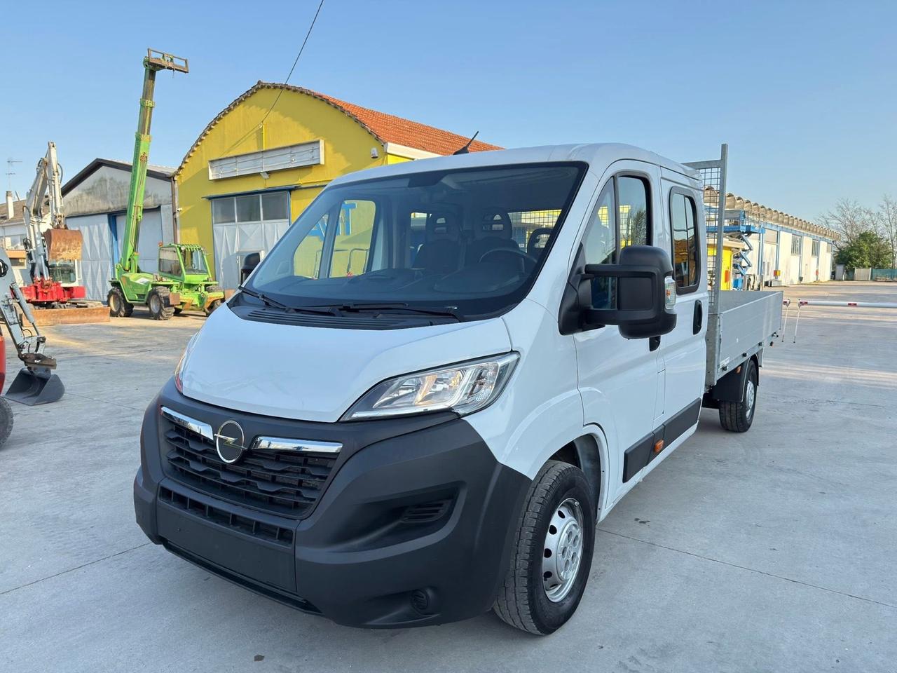 Furgone cassonato OPEL MOVANO - 7 POSTI