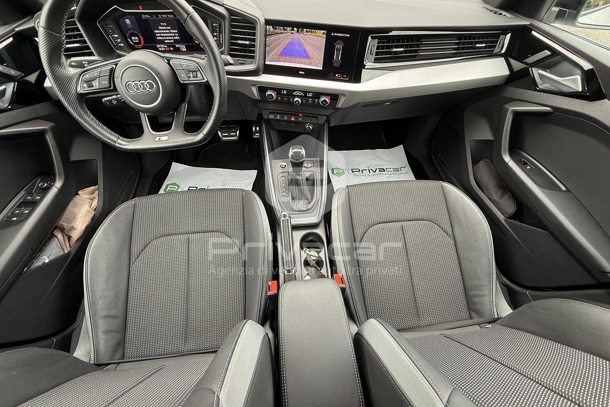 AUDI A1 SPB 40 TFSI S tronic Identity Black