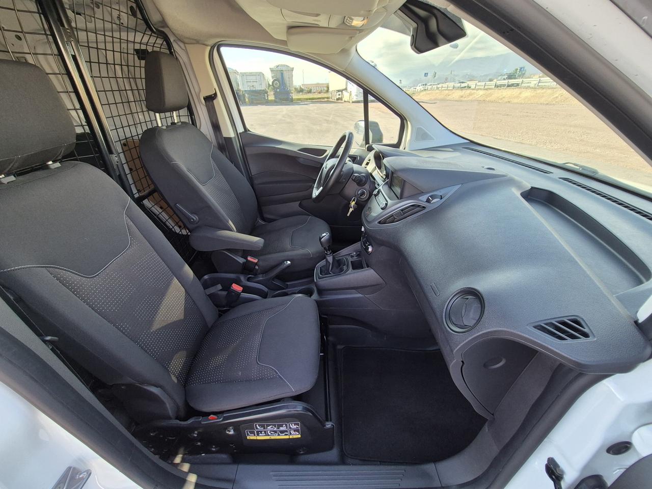 FORD TRANSIT COURIER