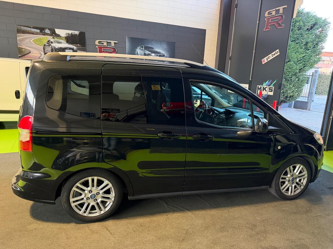Ford Tourneo Courier 1.6 TDCI 95 CV Titanium -5posti-