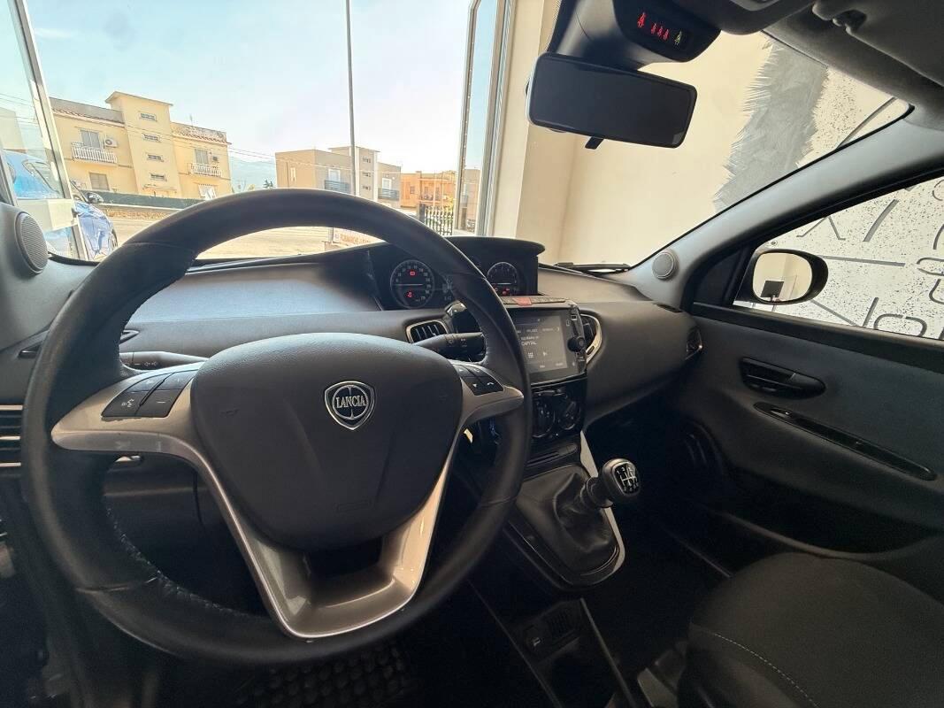 Lancia Ypsilon III 1.0 firefly hybrid Gold s&s 70cv 5p.ti